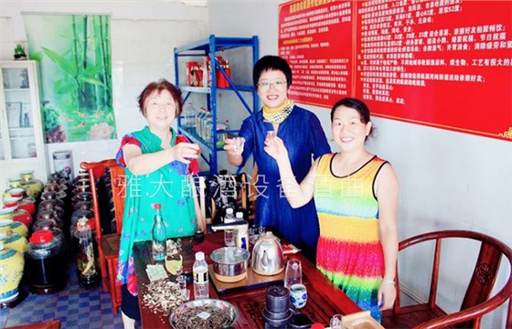 雅大酿酒设备厂家酿酒国匠亲自指导的黄莉萍,如今做得怎么样了23