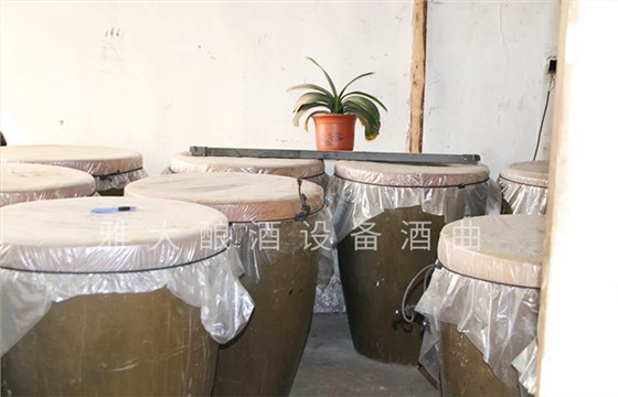 做散装酒代理5年,是什么让他决定用新式酿酒设备做纯粮酒 做散装酒代理5年,是什么让他决定用新式酿酒设备做纯粮酒