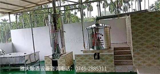 传统木甑专业酿酒设备1天只能蒸100斤大米,白酒供不应求怎么办?-06-雅大多功能酿酒设备安装图1 传统木甑专业酿酒设备1天只能蒸100斤大米,白酒供不应求怎么办?-06-雅大多功能酿酒设备安装图1