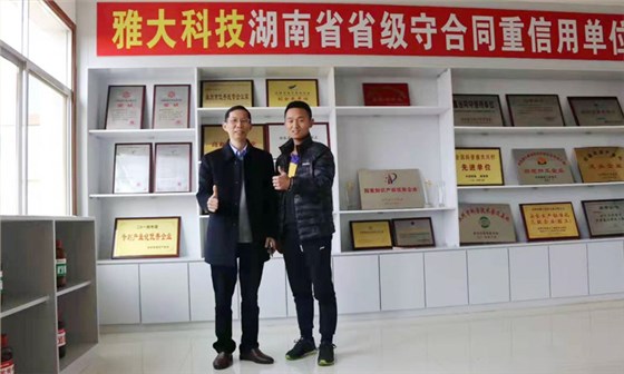 2590后酿酒小白用酿酒蒸馏设备做酒1年,散酒50元斤,生意火爆!1 2590后酿酒小白用酿酒蒸馏设备做酒1年,散酒50元斤,生意火爆!1