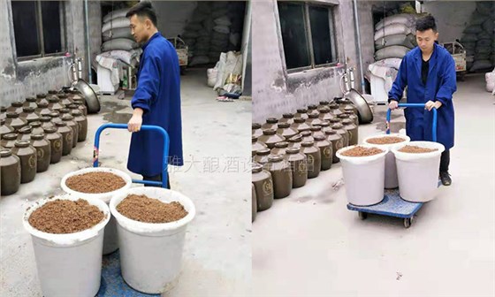 2590后酿酒小白用酿酒蒸馏设备做酒1年,散酒50元斤,生意火爆!2 2590后酿酒小白用酿酒蒸馏设备做酒1年,散酒50元斤,生意火爆!2