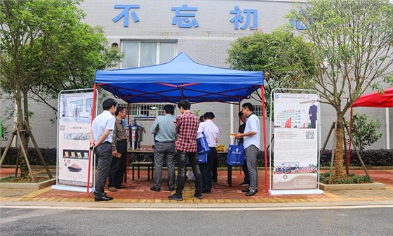 ▲科技活动周雅大科技展位 ▲科技活动周雅大科技展位