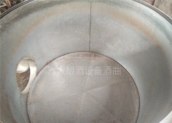 雅大侧开口纯粮酿酒设备内部图 雅大侧开口纯粮酿酒设备内部图