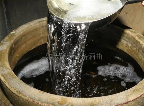 用纯粮酿酒设备酿造的粮食酒储存时间越长口感越好 用纯粮酿酒设备酿造的粮食酒储存时间越长口感越好
