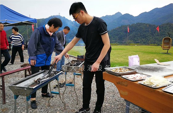庄园烧烤区 庄园烧烤区