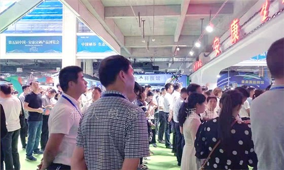 全自动酿酒设备:白手起家的80后,是如何将小酒坊干成大酒厂的?3 全自动酿酒设备:白手起家的80后,是如何将小酒坊干成大酒厂的?3