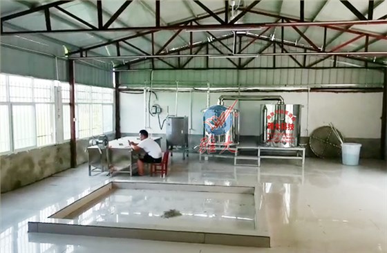 9.1-大地红纯粮酒业开业当天,用酿酒设备白酒做的酒都被销售一空-酒坊开业糖化蒸煮6 9.1-大地红纯粮酒业开业当天,用酿酒设备白酒做的酒都被销售一空-酒坊开业糖化蒸煮6