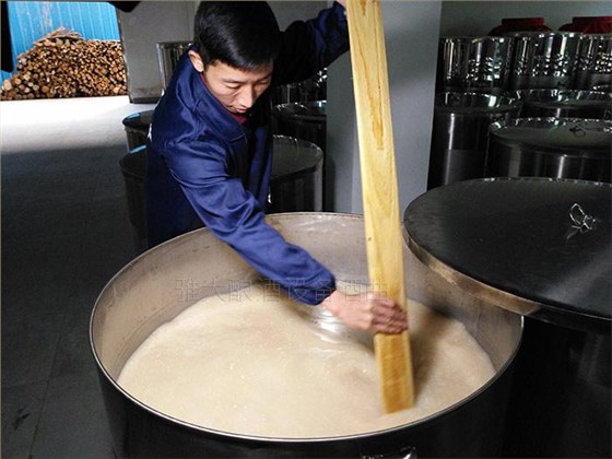 白酒酿酒设备做酒过程中,什么时候开耙合适? 1 白酒酿酒设备做酒过程中,什么时候开耙合适? 1