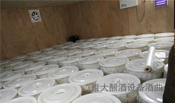 夏天用蒸馏酿酒设备做固态酒能行吗?能,但要注意这7点! 4 夏天用蒸馏酿酒设备做固态酒能行吗?能,但要注意这7点! 4