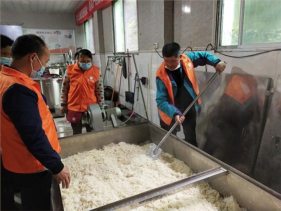 50岁王叔顿顿不离酒,来雅大烤酒设备一趟后,竟然转性了 3 50岁王叔顿顿不离酒,来雅大烤酒设备一趟后,竟然转性了 3