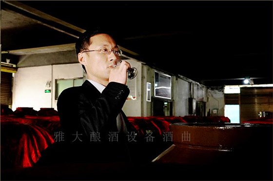 全自动酿酒设备酿造的白酒中含有哪些微量元素,来源于哪里? 2 全自动酿酒设备酿造的白酒中含有哪些微量元素,来源于哪里? 2
