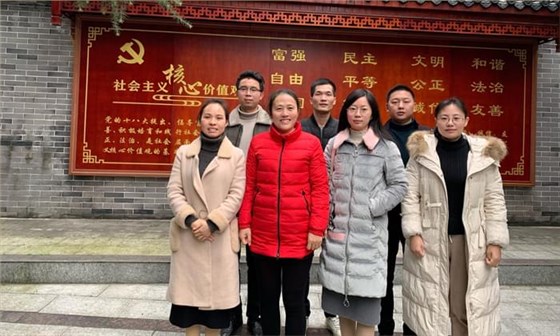 7名优秀参加培训代表 7名优秀参加培训代表