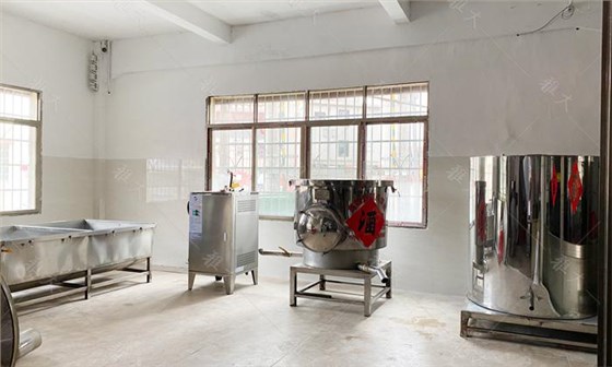 烟酒茶行老板用电加热酿酒设备开酒坊,还是纯粮酒市场大 4 烟酒茶行老板用电加热酿酒设备开酒坊,还是纯粮酒市场大 4