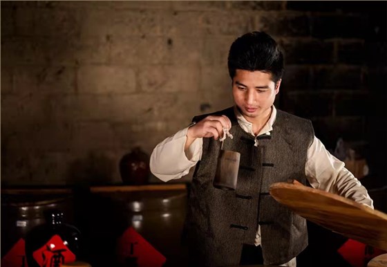 退役军人返乡酿酒，他用一坛&ldquo;丁郎酒&rdquo;酿出家乡致富路！ 1