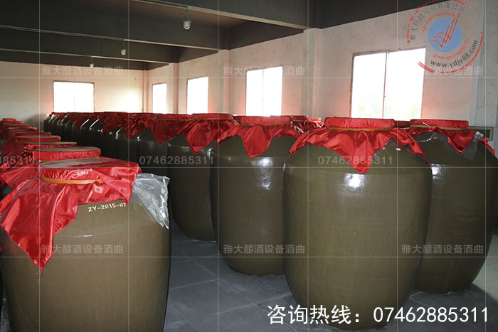 【酒类科普】古今中外计算酒龄方法大全——陶瓷缸
