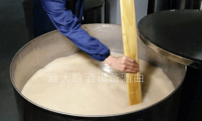 不锈钢酿酒设备 酿酒新设备 酒曲 小型酒厂酿酒设备 不锈钢酿酒设备 酿酒新设备 酒曲 小型酒厂酿酒设备