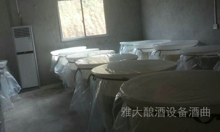 用酿酒白酒设备酿造纯粮米酒温度控是关键 用酿酒白酒设备酿造纯粮米酒温度控是关键
