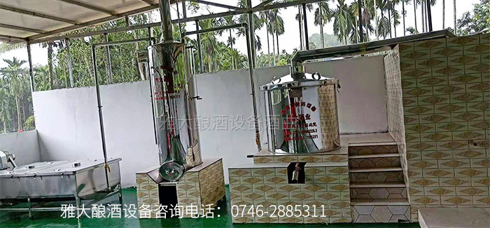 传统木甑专业酿酒设备1天只能蒸100斤大米,白酒供不应求怎么办?-06-雅大多功能酿酒设备安装图1 传统木甑专业酿酒设备1天只能蒸100斤大米,白酒供不应求怎么办?-06-雅大多功能酿酒设备安装图1
