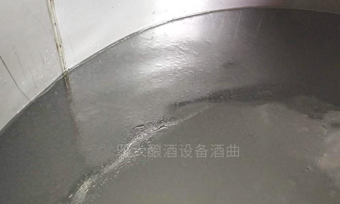 用白酒蒸酒设备做低度酒赢取年轻人市场,怎么操作比较好?-05 用白酒蒸酒设备做低度酒赢取年轻人市场,怎么操作比较好?-05