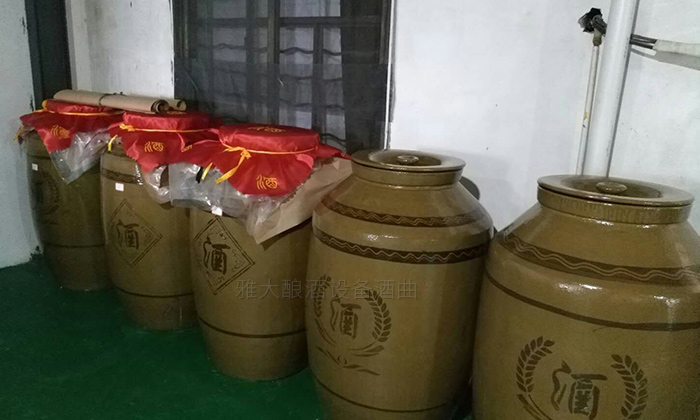 采购会计陈总借助雅大酿酒设备从酿酒小白蜕变成酿酒大师全过程!-09-存酒车间 采购会计陈总借助雅大酿酒设备从酿酒小白蜕变成酿酒大师全过程!-09-存酒车间