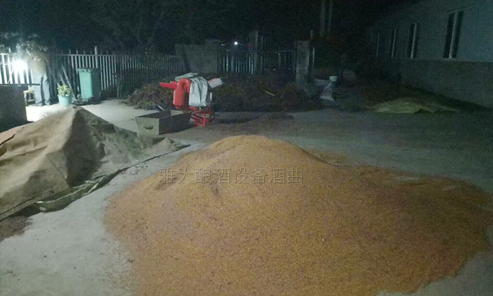 50岁高阿姨借助不锈钢酿酒设备,带领当地百姓发家致富-07 50岁高阿姨借助不锈钢酿酒设备,带领当地百姓发家致富-07