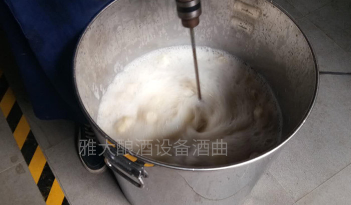 看过来,大型酿酒设备厂家制作柠檬酒的标准教程在这里!-04 看过来,大型酿酒设备厂家制作柠檬酒的标准教程在这里!-04