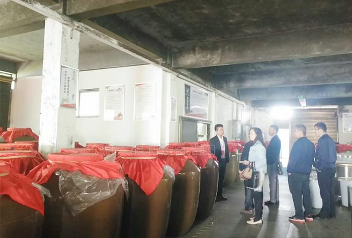 来雅大酿酒设备厂实地考察1 来雅大酿酒设备厂实地考察1