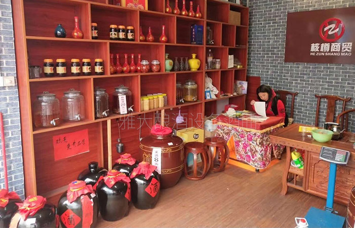新时代女性,借助雅大烤酒设备连开4个酒坊 新时代女性,借助雅大烤酒设备连开4个酒坊