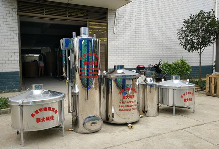 ▲ 泰国客户吴先生为酿酒厂订购的酿酒设备 ▲ 泰国客户吴先生为酿酒厂订购的酿酒设备