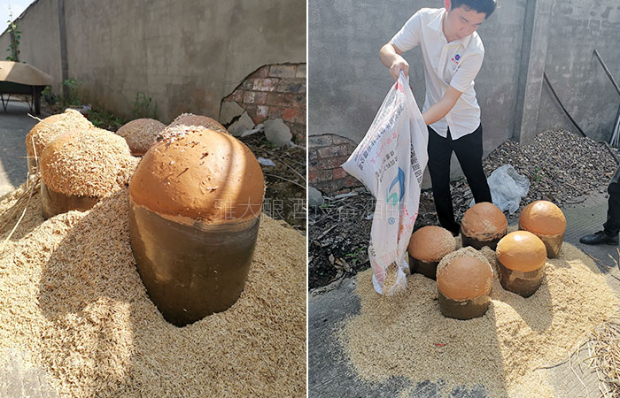 将燃料均匀散在酒坛周围,暗火慢炙 将燃料均匀散在酒坛周围,暗火慢炙