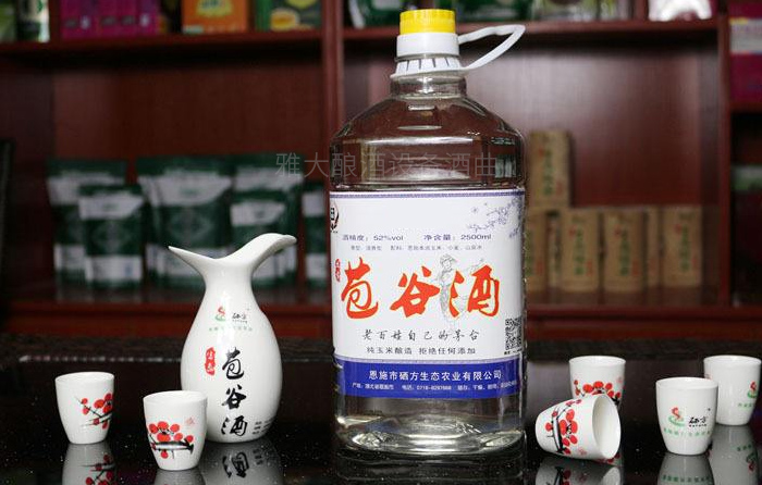 老刘自酿的包谷酒 老刘自酿的包谷酒