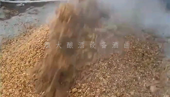 这个夏天,怎么少得了小型酿白酒设备酿造的莲子酒! 这个夏天,怎么少得了小型酿白酒设备酿造的莲子酒!