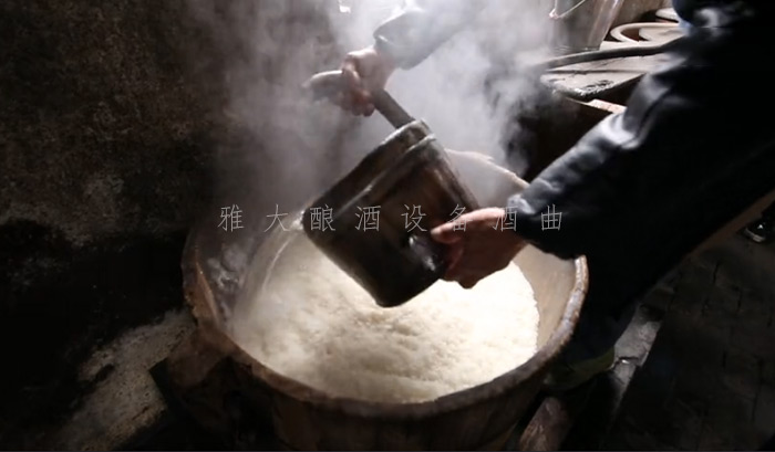 8.14-父亲蒸酒的岁月,感谢有雅大小型酿白酒设备的陪伴-淋饭 8.14-父亲蒸酒的岁月,感谢有雅大小型酿白酒设备的陪伴-淋饭