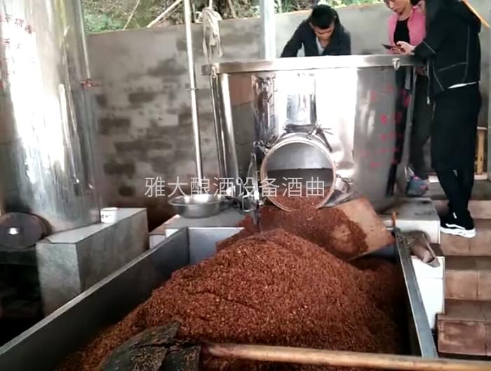 侧开口酿酒设备出料 侧开口酿酒设备出料