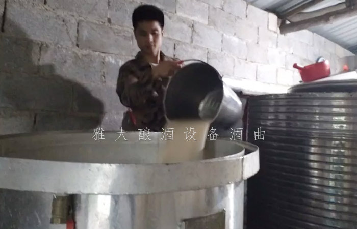 8.25-兵哥哥用雅大制酒设备酿出湄江招牌旅游产品,月净赚3万5 8.25-兵哥哥用雅大制酒设备酿出湄江招牌旅游产品,月净赚3万5