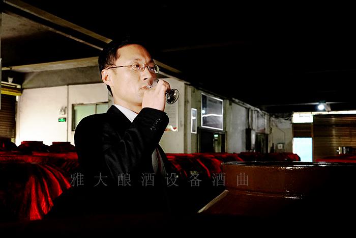 全自动酿酒设备酿造的白酒中含有哪些微量元素,来源于哪里? 2 全自动酿酒设备酿造的白酒中含有哪些微量元素,来源于哪里? 2