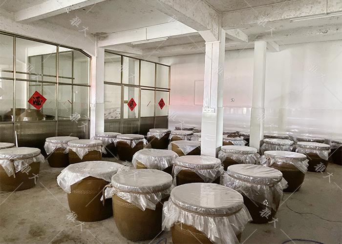 烟酒茶行老板用电加热酿酒设备开酒坊,还是纯粮酒市场大 5 烟酒茶行老板用电加热酿酒设备开酒坊,还是纯粮酒市场大 5