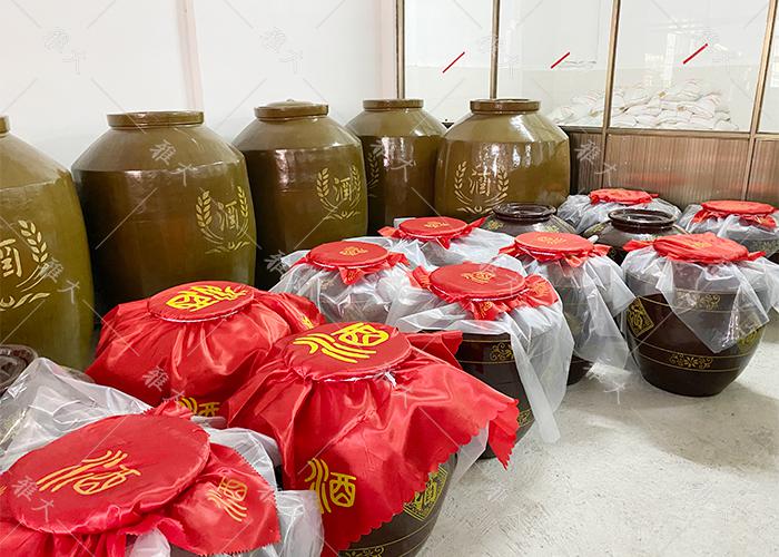 烟酒茶行老板用电加热酿酒设备开酒坊,还是纯粮酒市场大 6 烟酒茶行老板用电加热酿酒设备开酒坊,还是纯粮酒市场大 6