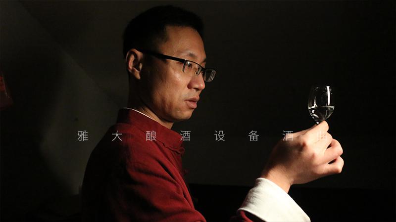 时间赋予白酒不可复制的特征,也给蒸馏酿酒设备酒坊带来更多利润1 时间赋予白酒不可复制的特征,也给蒸馏酿酒设备酒坊带来更多利润1
