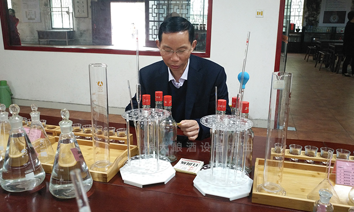 白酒苦味调控与风味平衡，来自老师傅的酿酒经验分享 8